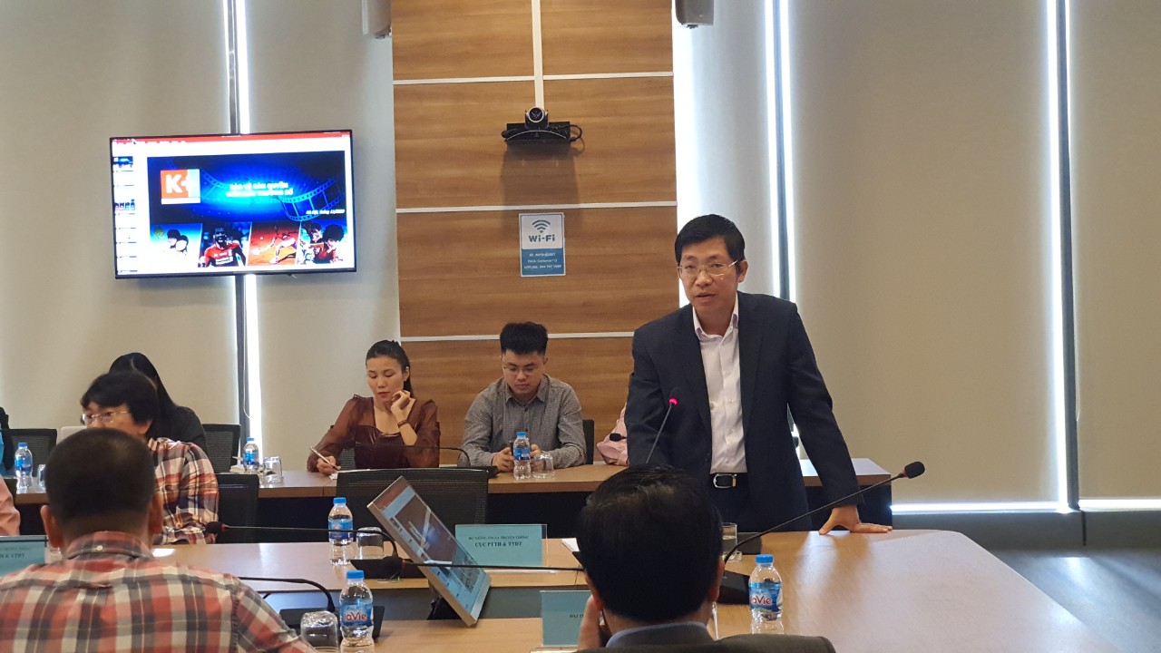 Ông Lưu Đình Phúc, Cục trưởng Cục Phát thanh truyền hình và Thông tin điện tử phát biểu tại Tọa đàm.