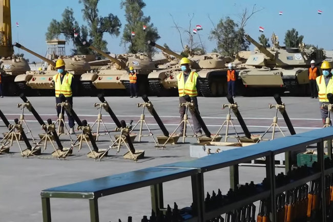 Thiết giáp Nga - Mỹ 'sánh vai' trong Quân đội Iraq