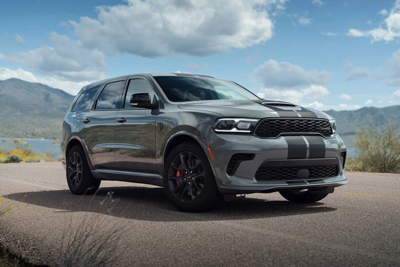 =2. Dodge Durango SRT Hellcat 2021 (thời gian tăng tốc từ 0-96 km/h: 3,5 giây).