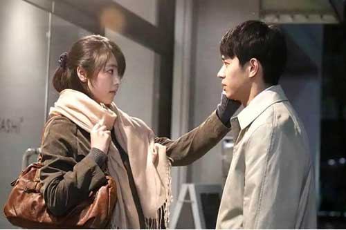 Nửa năm liền chồng không chịu về thăm nhà, vợ nghi chồng ngoại tình bèn tìm đến tận nơi thì phải bật khóc khi vừa nhìn thấy anh