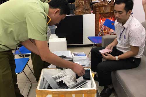 Đắk Lắk: Phát hiện nhiều điện thoại iPhone và Ipad không hóa đơn chứng từ