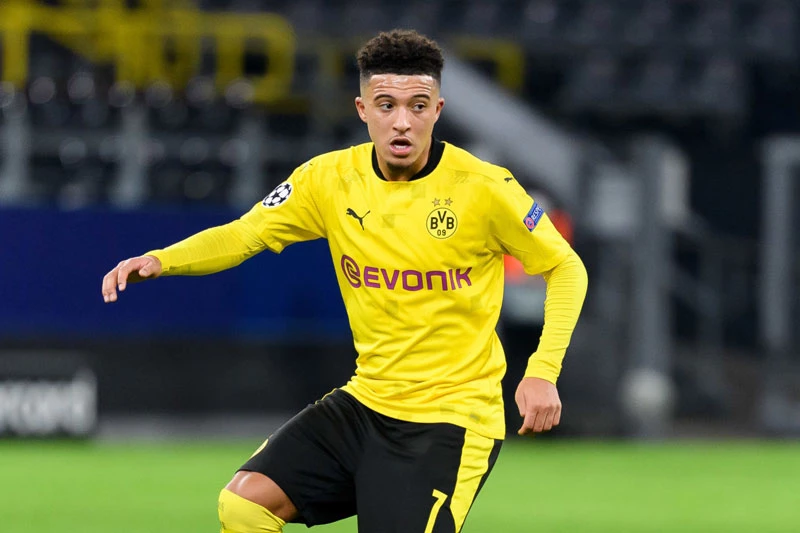 Tiền vệ phải: Jadon Sancho (Borussia Dortmund).