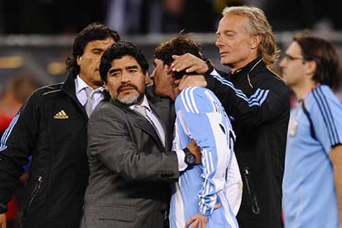 Messi khẳng định Maradona là 'vĩnh cửu'