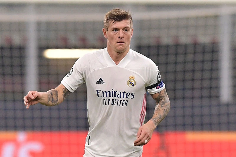 Tiền vệ trung tâm: Toni Kroos (Real Madrid).