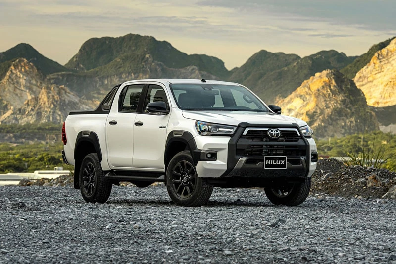 1. Toyota Hilux (doanh số: 136.350 chiếc).