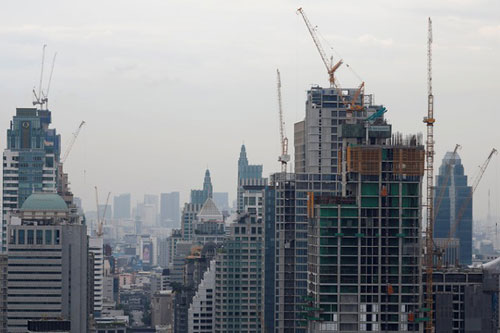 Thái Lan miễn thị thực hút khách mua nhà "cứu" thị trường bất động sản đang "tuột dốc"