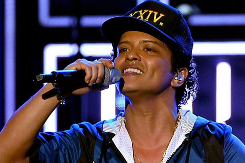 Giữa lùm xùm Grammy thiếu minh bạch, Bruno Mars xoa dịu tình hình