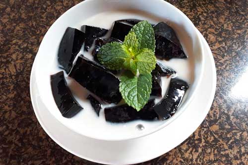 Cách làm thạch đen sương sáo dai ngon chỉ trong 5 phút