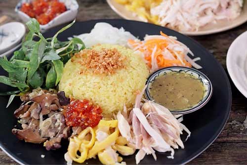 Cách làm cơm gà Hội An đơn giản, ngon đúng vị