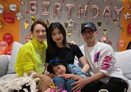 Chương Tử Di mừng con riêng của chồng tròn 15 tuổi