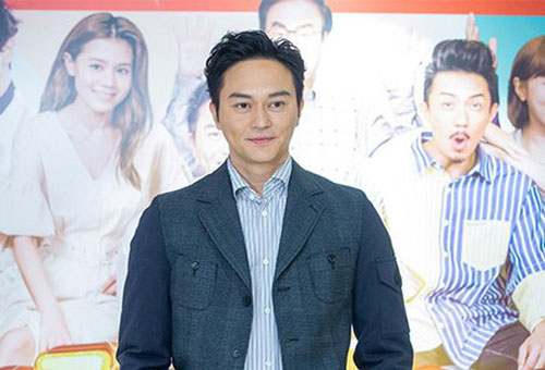 Trương Trí Lâm chơi mạt chược để xả stress