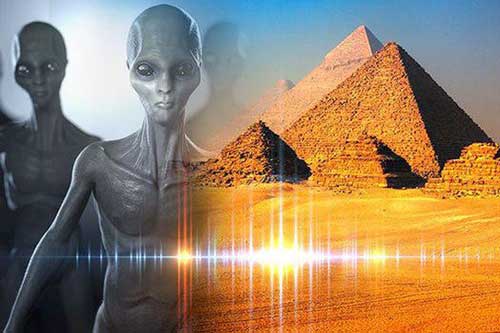 Ai Cập: Kim tự tháp không phải do người ngoài hành tinh xây dựng