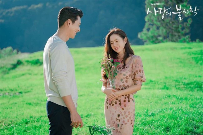 Hyun Bin - Son Ye Jin bị &quot;đàn em&quot; Kim Soo Hyun - Seo Ye Jin giật mất giải thưởng lớn, &quot;Hạ cánh nơi anh&quot; có tất cả nhưng thiếu may mắn - Ảnh 6.