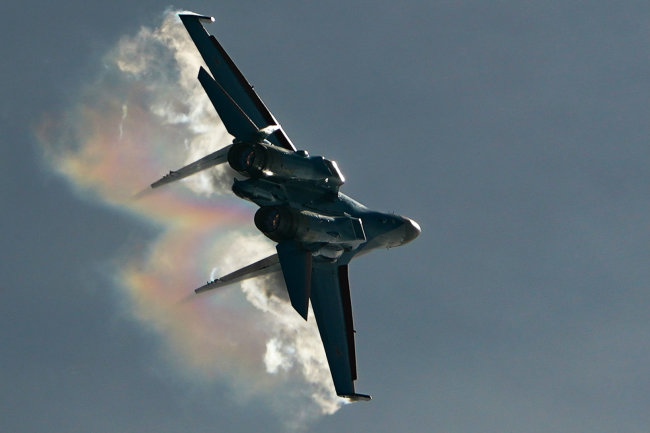Báo Mỹ ấn tượng với khả năng cơ động tuyệt vời của Su-35
