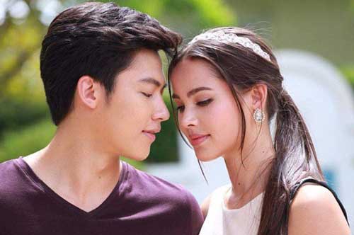 Đưa vợ đi mua túi xách hàng hiệu nhưng cô ấy lại có hành động gây sốc cho tất cả mọi người