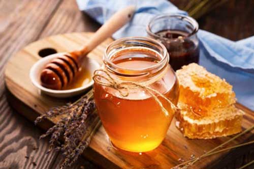 Trẻ bị ho muốn dùng mật ong để chữa bệnh: Chuyên gia cảnh báo những trẻ tuyệt đối không được áp dụng