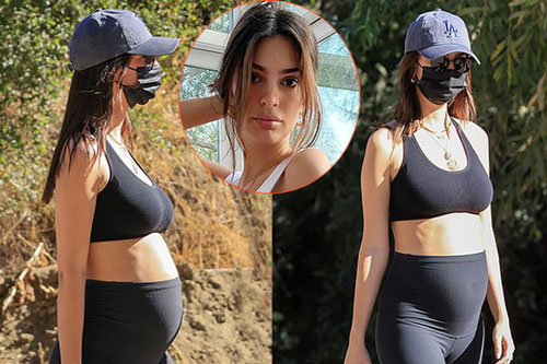 Emily Ratajkowski mặc bra thể thao khoe bụng bầu