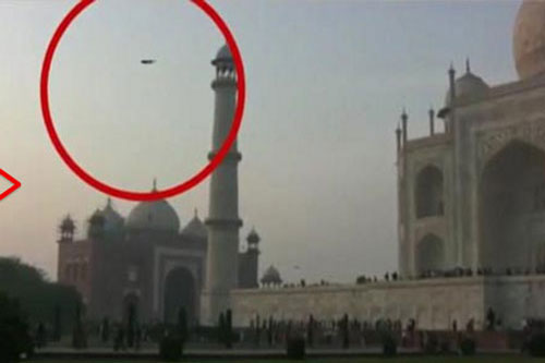 Tranh cãi về UFO xuất hiện gần đền Taj Mahal