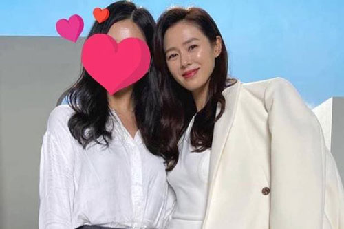 Son Ye Jin tái xuất với hình ảnh 'cô dâu' sau tin đồn có bạn trai nhưng không phải là Hyun Bin