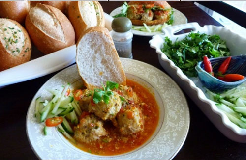 Cách làm bánh mì xíu mại lạ miệng mà vẫn ngon - bổ - rẻ cho bữa sáng