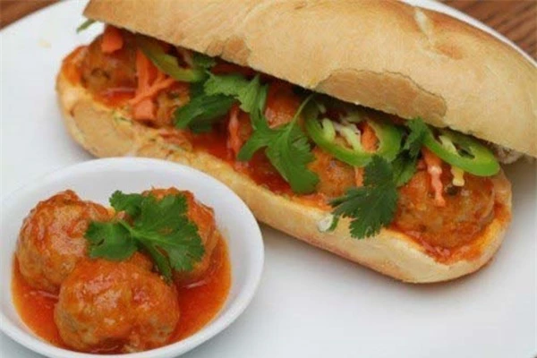 banh mi xiu mai