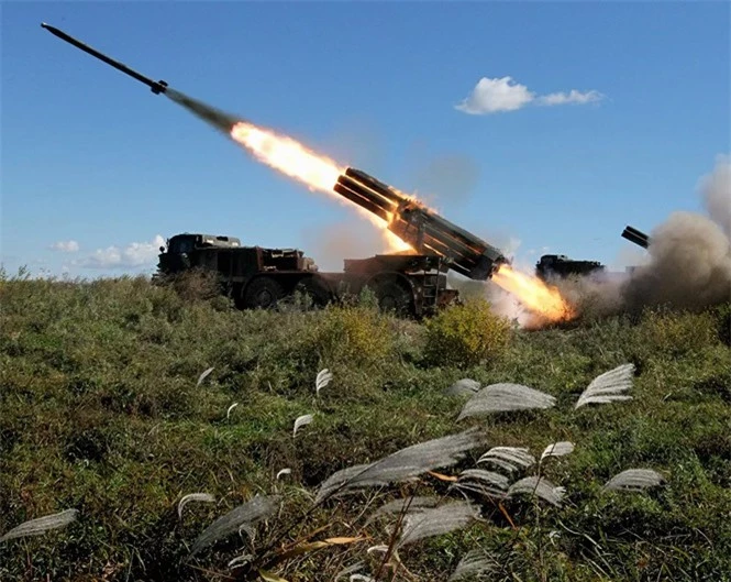  Khám phá dàn vũ khí 'khủng' của Lực lượng Tên lửa và Pháo binh Nga - ảnh 1