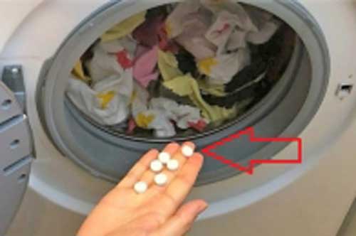 Bỏ 3 viên thuốc giảm đau vào máy giặt, bạn sẽ nhận được kết quả bất ngờ