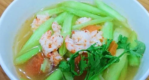 Cách làm canh dọc mùng nấu tôm ngọt mát, ăn ngon hết ý