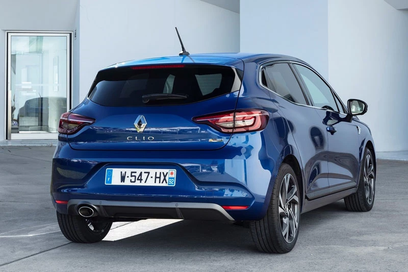 2. Renault Clio (doanh số: 234.884 chiếc).