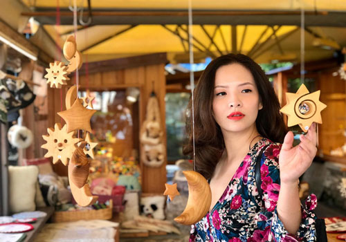 MC Đan Lê tuổi 37 đẹp mặn mà và hạnh phúc viên mãn