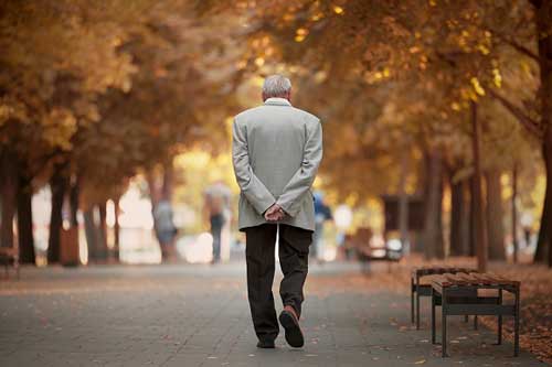 Tuổi 50 muốn bình an, thanh thản nhất định phải từ bỏ 7 điều này