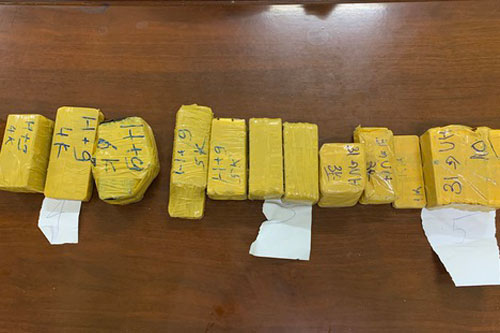 Vụ bắt giữ 51 kg vàng lậu: Truy nã đặc biệt thêm 5 đối tượng