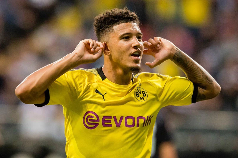 Tiền đạo: Jadon Sancho (Borussia Dortmund, 20 tuổi, định giá chuyển nhượng: 100 triệu euro).