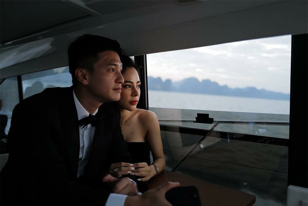 Huỳnh Anh đùa bạn gái có ngoại hình giống diễn viên Thuý Nga và ca sĩ Thuỷ Tiên hợp lại.
