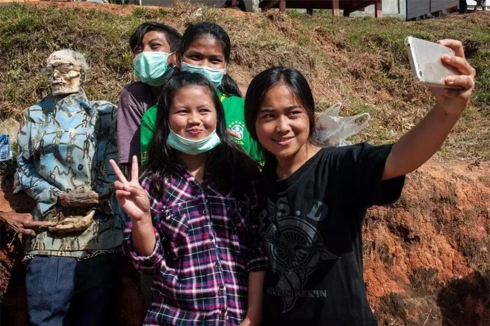 Lễ hội 'thây ma' kỳ quái ở Indonesia