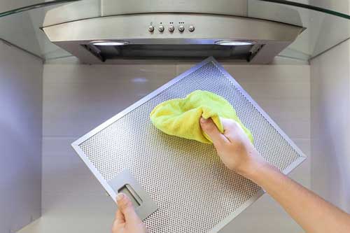 Vệ sinh máy hút mùi bằng baking soda sạch bong như mới