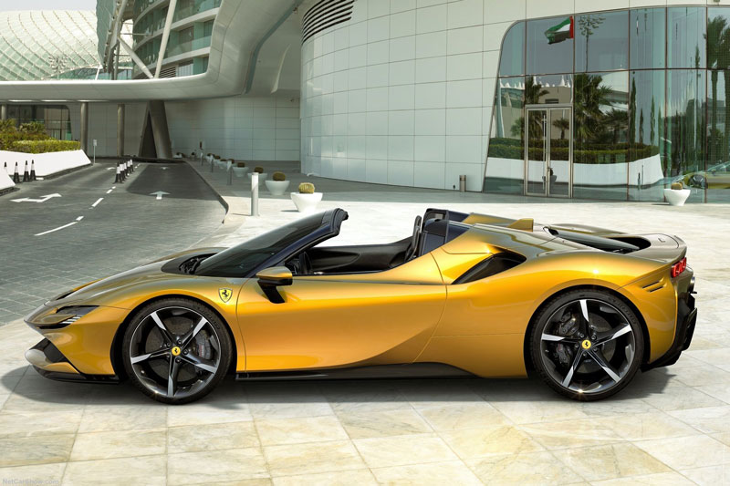 Khám phá siêu xe mui trần Ferrari SF90 Spider 2021, giá hơn 13 tỷ