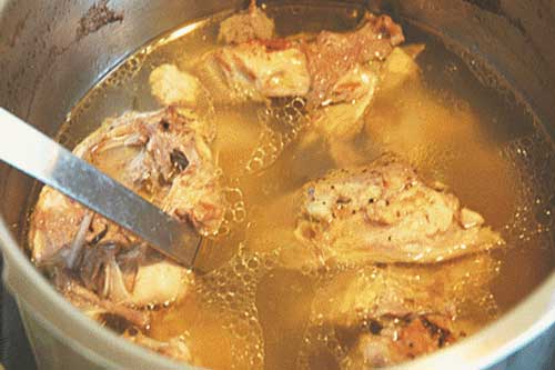 Bí quyết nấu nước dùng ngon ngọt