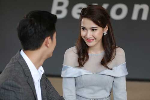 Chồng chán vợ sau sinh như "nái sề" nên kiếm cớ đi công tác, sau 4 tháng xa nhà trở về, nhìn người phụ nữ cười đón mình mà sững sờ