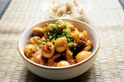 Đổi món với gà kho trứng cút khiến cả nhà đều mê