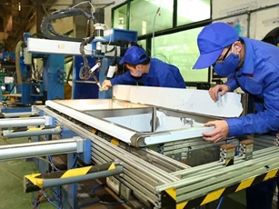 Mỗi tháng có 8,5 nghìn doanh nghiệp rút lui khỏi thị trường