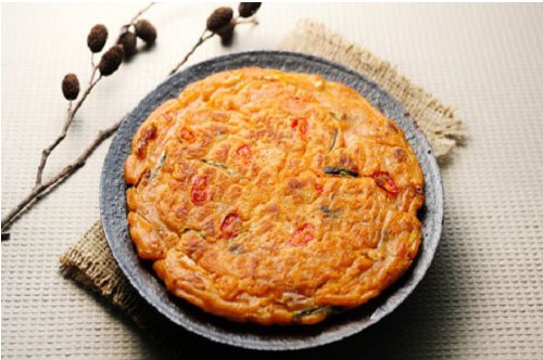 Khéo tay làm bánh kim chi Hàn Quốc nóng hổi đổi vị cho cả nhà