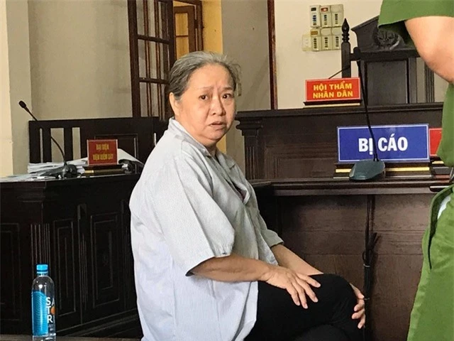 Nhờ người tạt axít tình địch rồi lên kế hoạch đổ tội cho chồng - 1 Nhờ người tạt axít tình địch rồi lên kế hoạch đổ tội cho chồng - 1