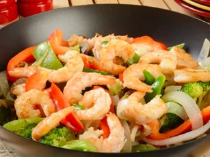 Cách làm tôm xào thập cẩm thơm ngon, đẹp mắt