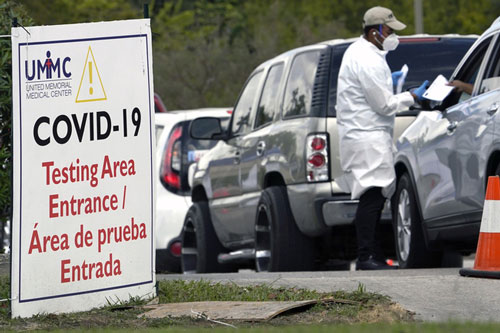 Gần 63 triệu người trên thế giới mắc COVID-19, Ấn Độ xin cấp phép sử dụng khẩn cấp vaccine