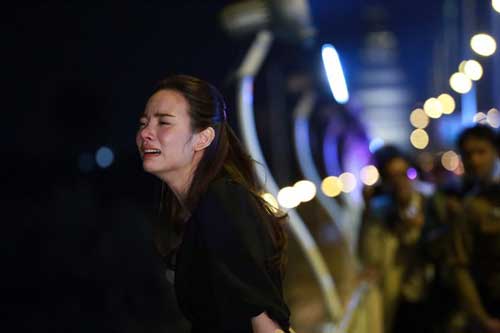 Mở quán ăn được một tuần, ngày nào cũng có người mua cả chục suất, tôi tò mò tự đi giao nhưng khi thấy vị khách ấy, tôi lặng lẽ quay xe