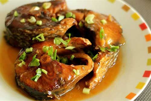 Cách làm cá kho nước dừa tròn vị, đưa cơm
