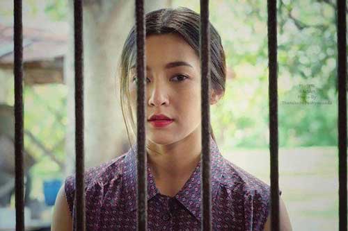 Nghe tiếng chuông cửa, tôi ra mở thì sửng sốt khi thấy mẹ òa khóc rồi nói một câu "kinh thiên động địa"