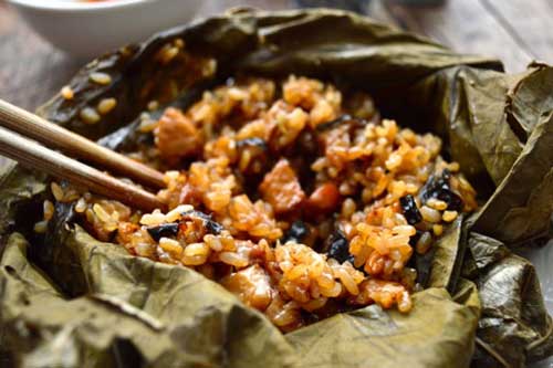 Xôi gà hấp lá sen: Món ngon cho bữa sáng thêm hứng khởi