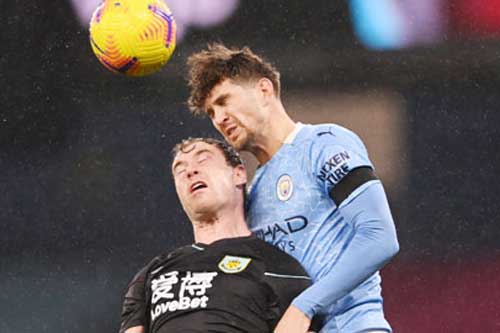 "Bình minh" mới cho John Stones?